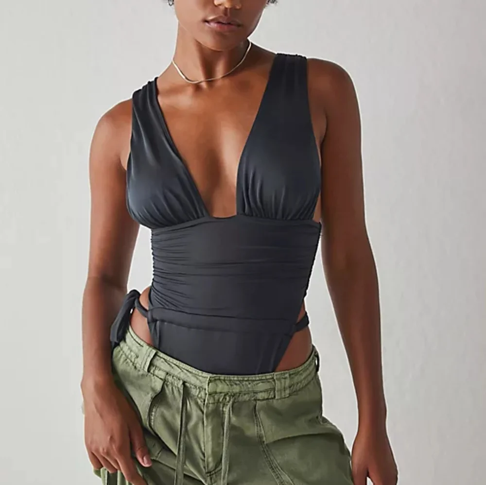 Free People We Are HAH Cut to the Chase Bodysuit Noir Black S